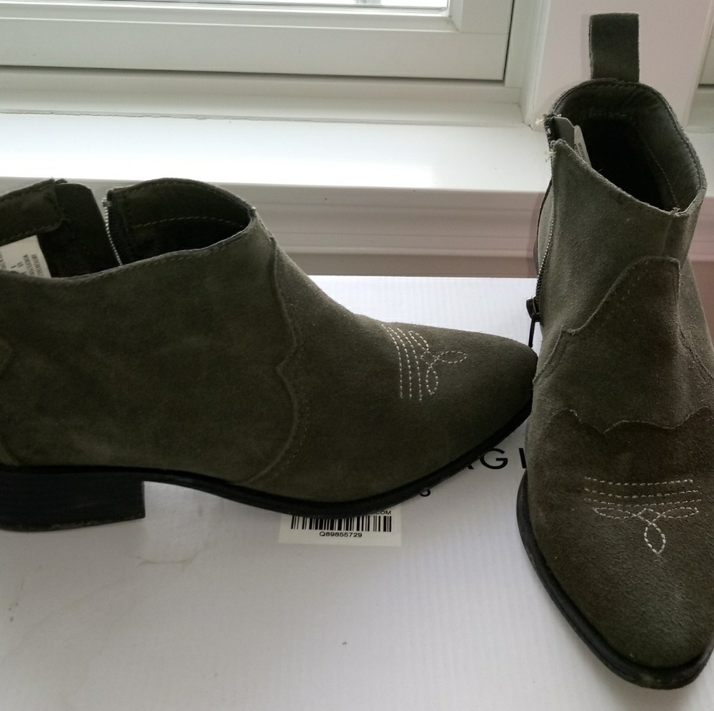 American Eagle Boots Size 8